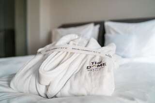 Отель The Dome Hotel Сату-Маре Улучшенный номер с кроватью размера «queen-size»-7